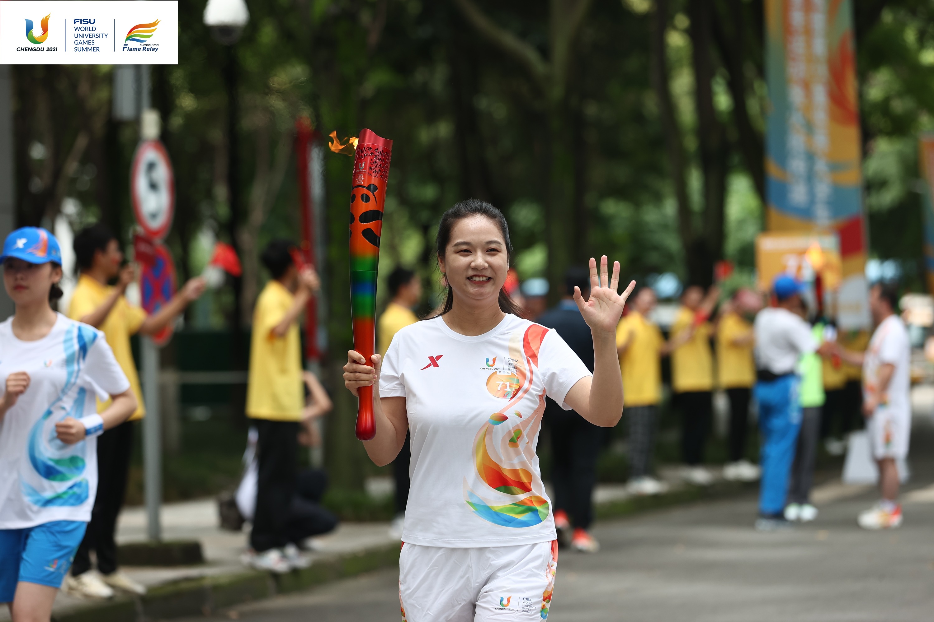 我是火炬手｜巫海燕：欢迎运动员来成都，希望将美好传至世界各地