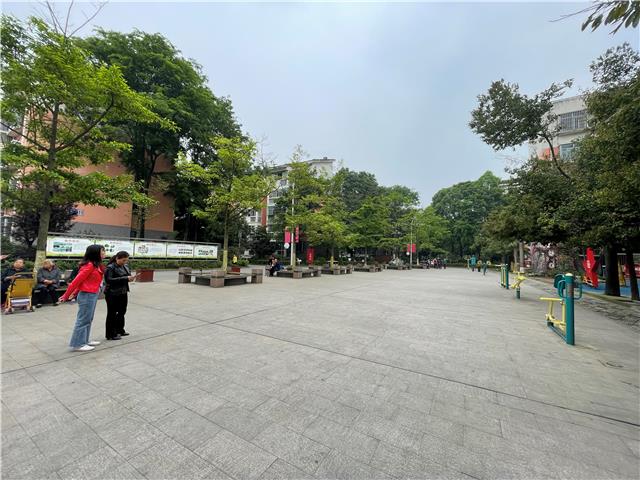 万春镇天乡路社区：老旧院落换新颜 “换”出满满幸福感