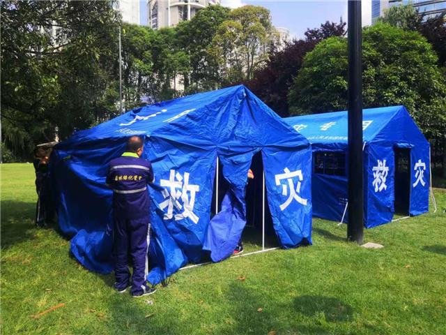 区综合行政执法局安全应急工作会议暨应对突发自然灾害（抗震救灾）演练举行