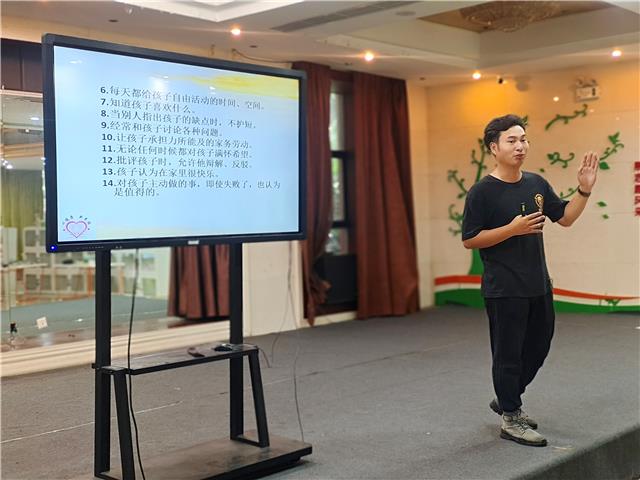 “书香成都·阅行村社”系列活动走进涌泉街道丽晶港社区