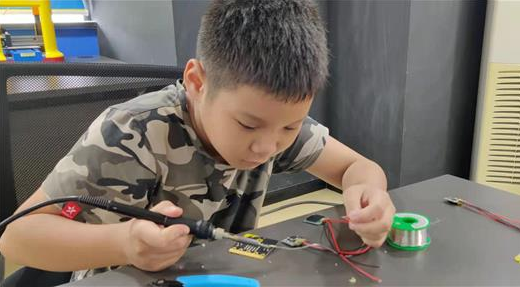 点赞！温江学生设计的计数哑铃获得国家实用新型专利证书