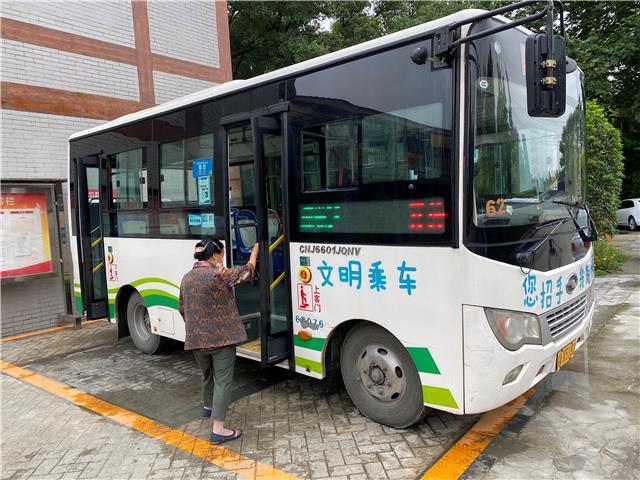 温江：全面推进“轨道+公交+慢行”三网融合