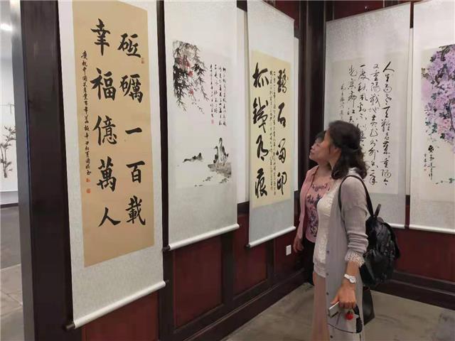 鱼凫书画院落成并举办首次书画作品展