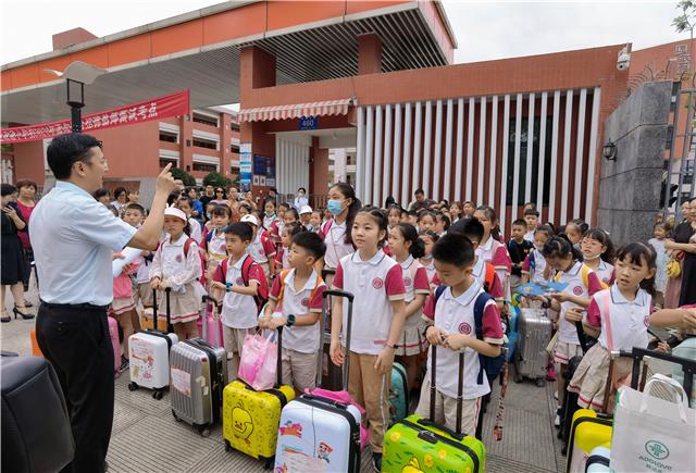 政通学子整装备 喜迎冬奥展英姿