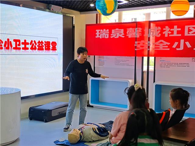 “神兽”放假没人管？暑期公益课堂看过来！