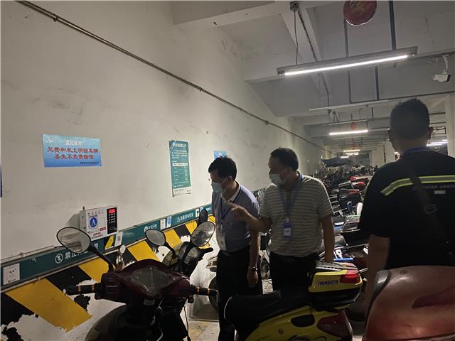 我区多部门联合开展高层住宅小区电动自行车专项整治