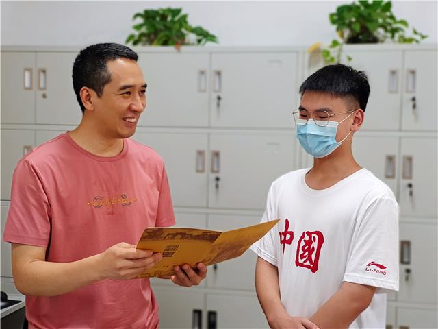 考上理想大学  自律和刻苦是“法宝”