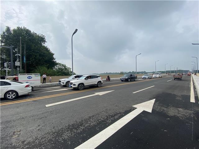 好消息！今天三渡水大桥顺利恢复通车