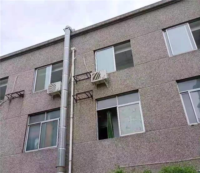 专项治理  对餐饮油烟“零”容忍