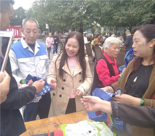 永宁街办开展创建国家食品安全示范城市主题宣传活动