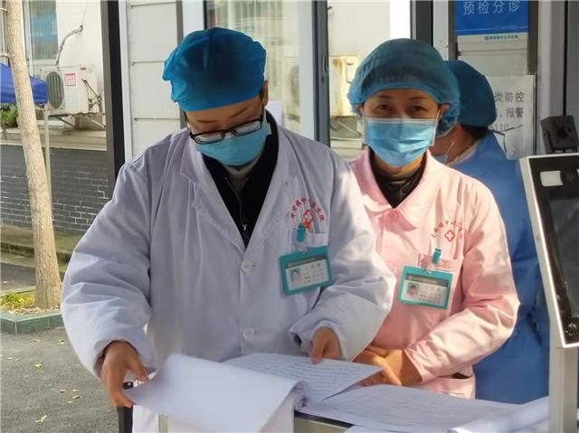 成都抗疫平凡英雄 | 不知疲惫的卫生员