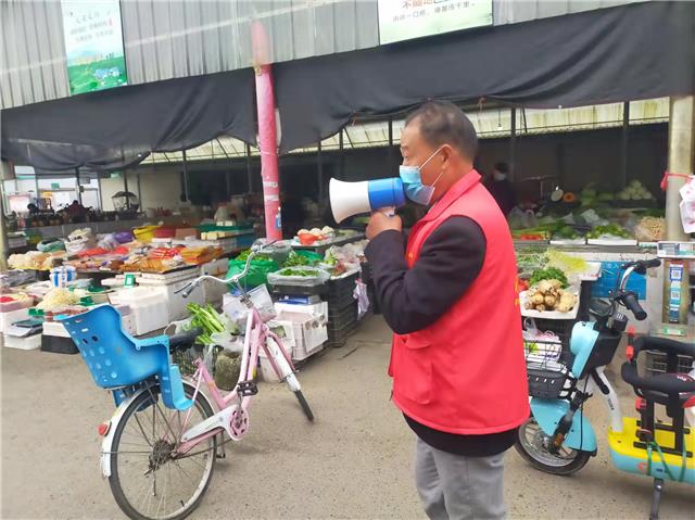 成都抗疫平凡英雄 | “大喇叭”冯启伦
