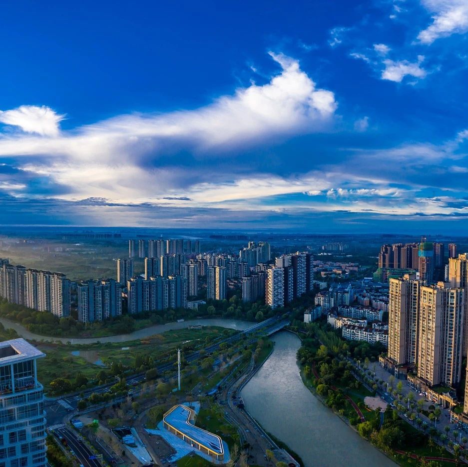 持续优化营商环境，促进高质量发展！今天，区深化“放管服”改革优化营商环境工作专题会议召开