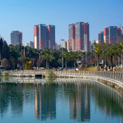 大力营造欢乐喜庆的节日氛围，不断提高市民获得感和幸福感！王道明慰问一线工作者并检查春节氛围营造工作