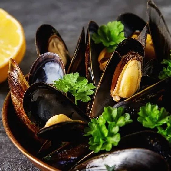 【食安创建科普宣传】已致多人中毒！紧急提醒：这种常见海鲜近期勿食