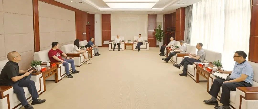 王乾会见奥泰医疗董事长邹学明等企业家一行