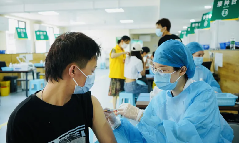 开学季有何防控要求？哪些人群可开展加强接种？权威回应来了