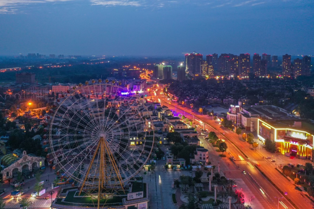 夜晚的国色天乡又将是另一种美丽模样~图源 郭鉴