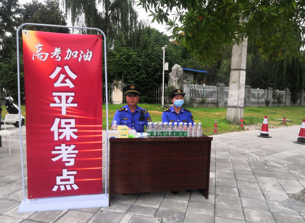 随时准备为你提供帮助~图源何妍婷