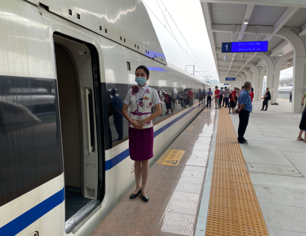 成都⇌泸州、自贡高铁正式通车！吃遍川南的正确姿势来了
