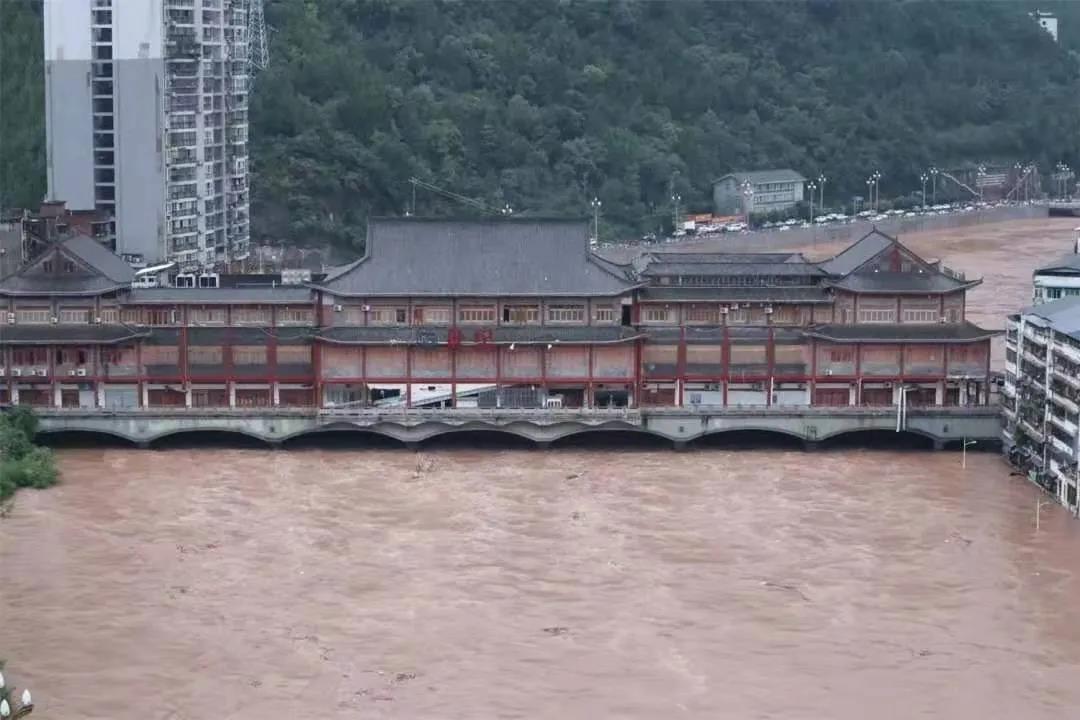 暴雨袭川，致12万余人受灾！四川启动Ⅲ级防汛应急响应