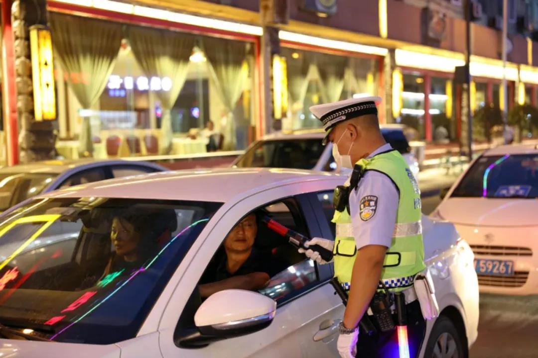 两公布一提示丨温江交警发布2021年中秋节假期出行提示！