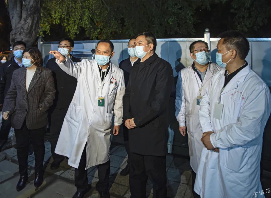 王乾调研督导疫情防控工作并慰问一线防疫人员时强调：共同筑牢“心安之区”防护墙 全力以赴打赢疫情防控攻坚战！