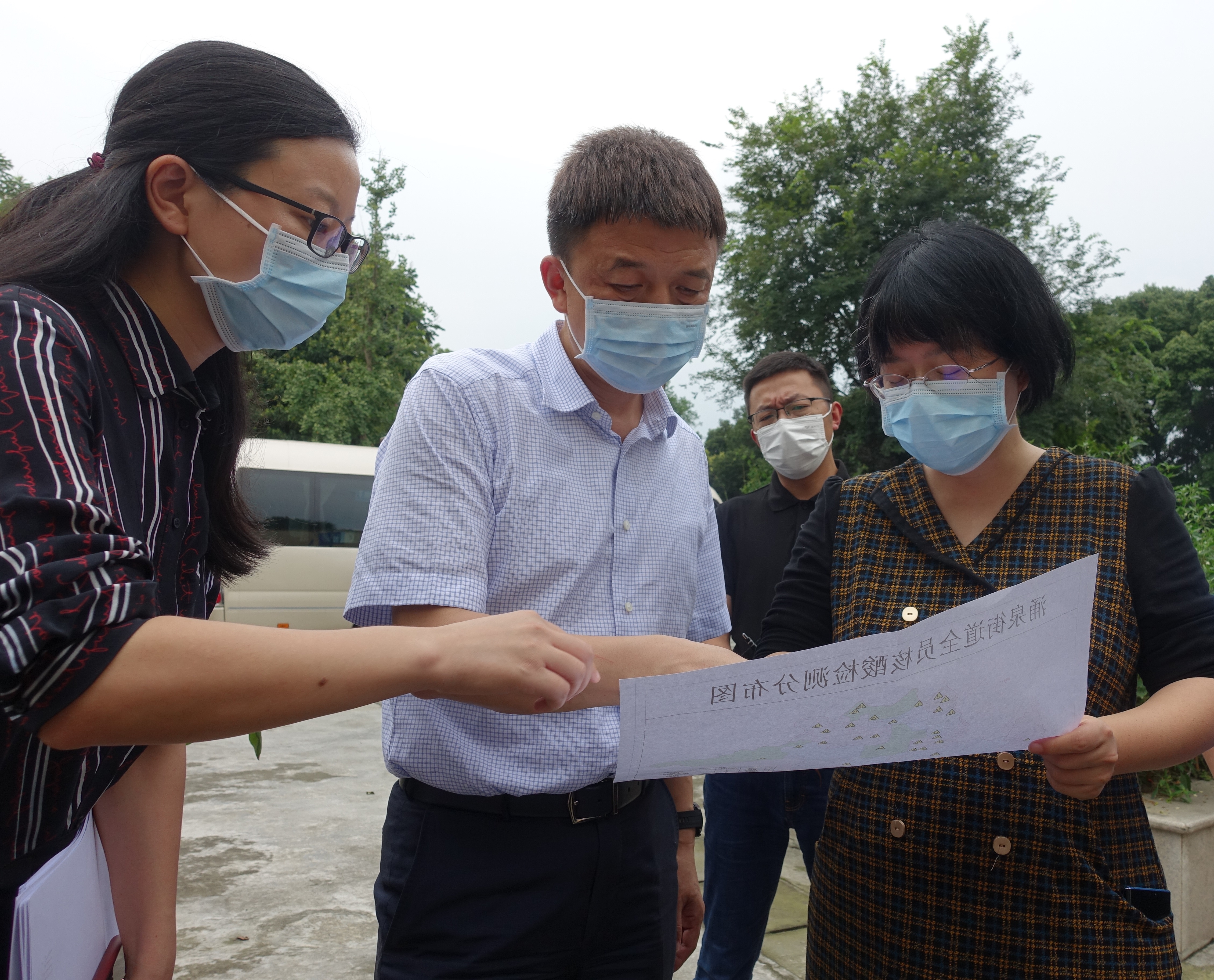 马烈红调研督导防疫防汛工作时强调：做好疫情防控和防汛减灾工作 守住经济社会发展的“底板”