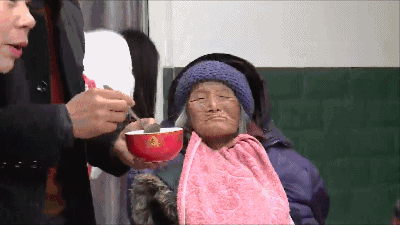 温江最浪漫公主抱，这一抱看哭很多人...