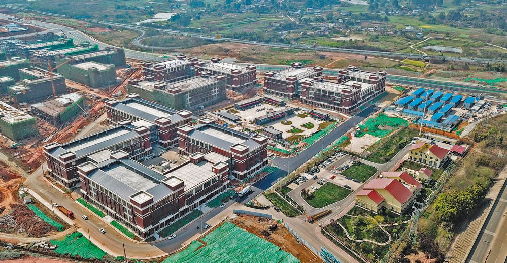 透视成都半年考 1090个重点项目完成投资2680亿元