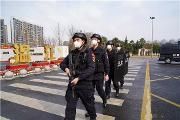 温江公安全警上岗投入防控疫情一线