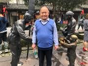 温江六旬聋哑老人走失3天 监控中最后出现在公平学校南门