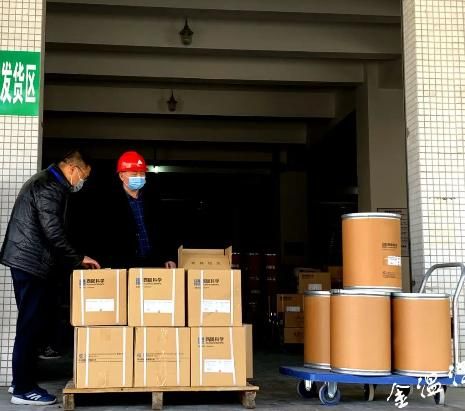 温江:“专班+专员”专啃硬骨头 助力企业“满血复活”