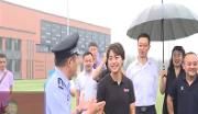 “亚洲足球小姐”王霜现身温江预祝世警会圆满成功