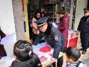 区城管局：护航开学季 集中整治校园周边环境 