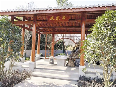 “口袋公园”亮相凤凰河畔 市民休闲又多一好去处