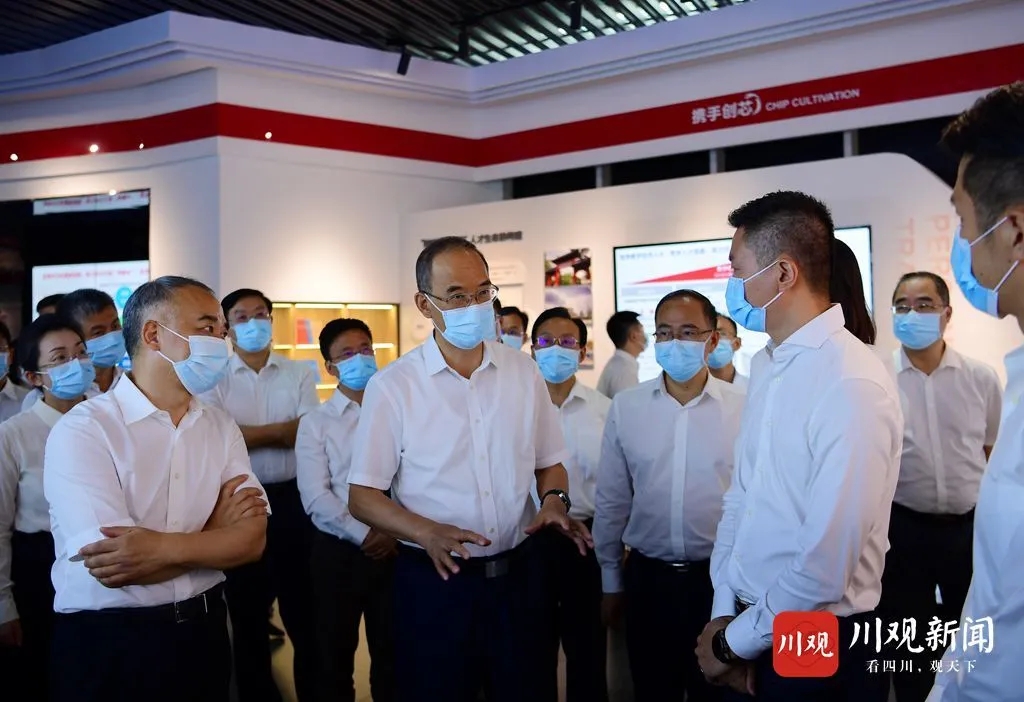 ​黄强在成都调研督导时强调：毫不放松抓好疫情常态化精准防控，坚定走好创新驱动引领高质量发展之路