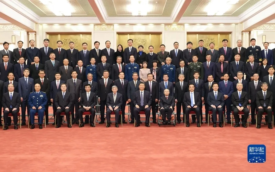 中共中央国务院隆重举行国家科学技术奖励大会 习近平出席并为最高奖获得者等颁奖