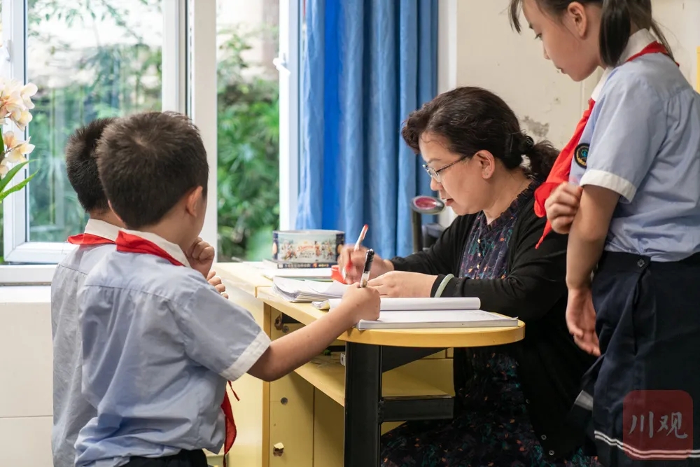 减少考试、降难度，探索每周一天“无作业日”！四川“双减”最新要求来了